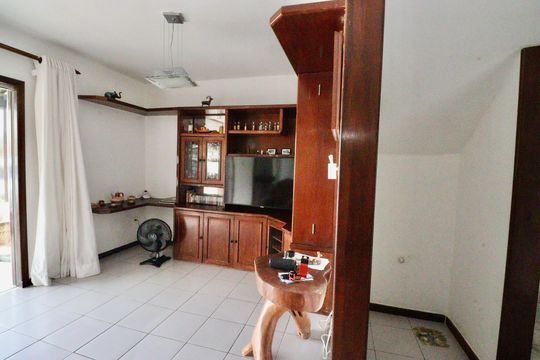 Sala de casa de condomínio para alugar com 3 quartos, 120m² em Praia do Flamengo, Salvador
