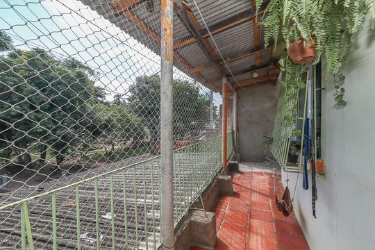 Varanda de casa à venda com 5 quartos, 128m² em Farrapos, Porto Alegre