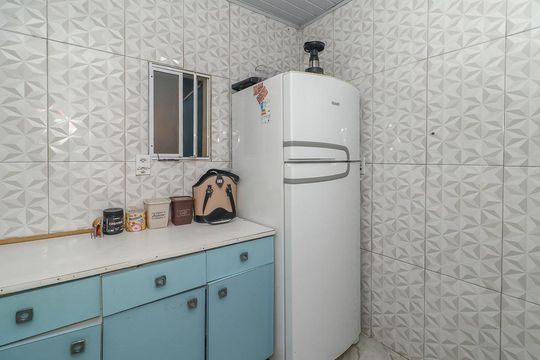 Cozinha 2 / Casa 2 de casa à venda com 5 quartos, 128m² em Farrapos, Porto Alegre