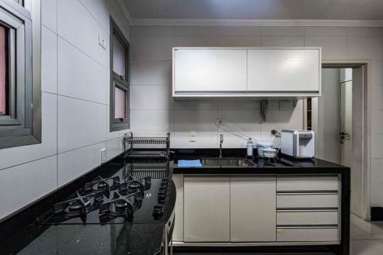 Cozinha de apartamento para alugar com 2 quartos, 86m² em Jardim Primavera, Jacareí