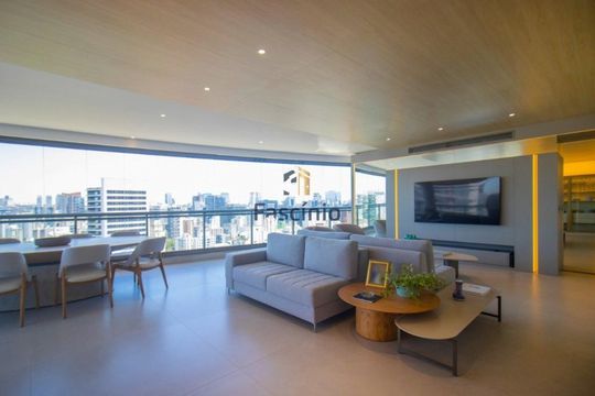 Apartamento à venda com 2 quartos, 168m² em Vila Nova Conceição, São Paulo