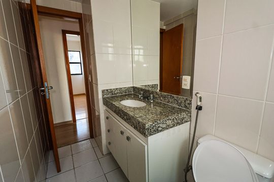 Banheiro 1 de apartamento para alugar com 3 quartos, 250m² em Buritis, Belo Horizonte