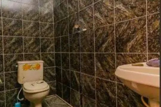 Banheiro 2 de casa para alugar com 3 quartos, 200m² em Cavalhada, Porto Alegre