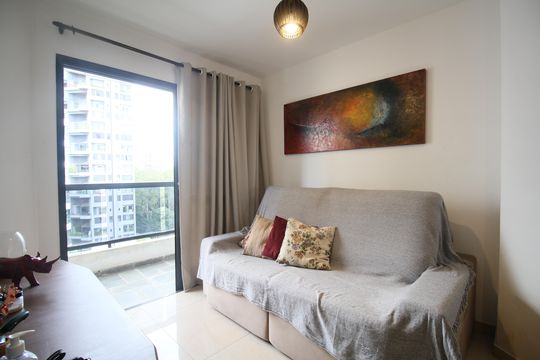 Sala de apartamento à venda com 3 quartos, 79m² em Vila Suzana, São Paulo