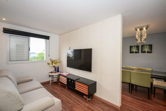 Sala de Tv de apartamento à venda com 2 quartos, 72m² em Jardim Henriqueta, Taboão da Serra