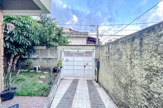 Garagem de casa para alugar com 3 quartos, 133m² em Vila Aricanduva, São Paulo