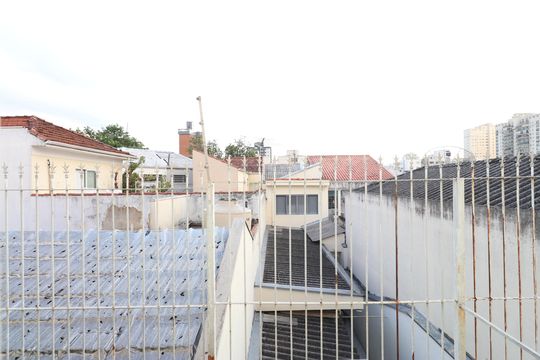 Vista de casa à venda com 3 quartos, 164m² em Vila Romana, São Paulo
