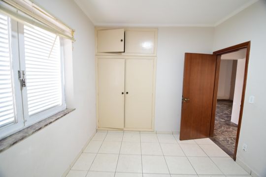 Quarto 1 de casa à venda com 3 quartos, 250m² em Jardim Chapadão, Campinas