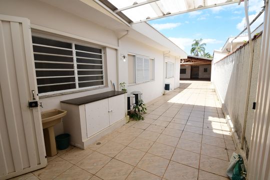 Garagem de casa à venda com 3 quartos, 250m² em Jardim Chapadão, Campinas