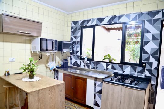 Cozinha de casa à venda com 2 quartos, 100m² em Jardim São Luís, São Paulo