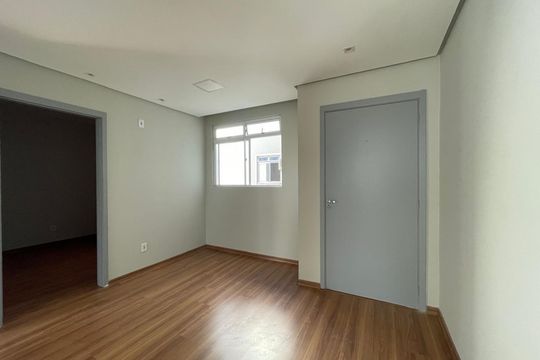 Apartamento à venda com 2 quartos, 57m² em Diehl, Novo Hamburgo