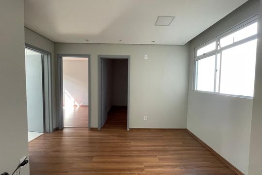 Apartamento à venda com 2 quartos, 57m² em Diehl, Novo Hamburgo