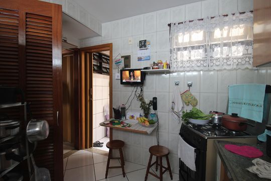 Cozinha de casa de condomínio à venda com 2 quartos, 61m² em Taquara, Rio de Janeiro