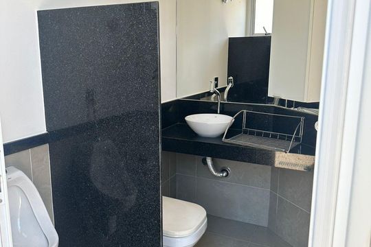 Casa de Condomínio para alugar com 3 quartos, 270m² em Laranjeiras, Uberlândia