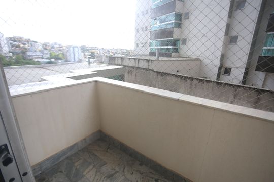 Sala de apartamento para alugar com 3 quartos, 95m² em Buritis, Belo Horizonte