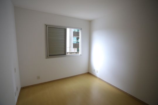Quarto 2 de apartamento para alugar com 3 quartos, 95m² em Buritis, Belo Horizonte