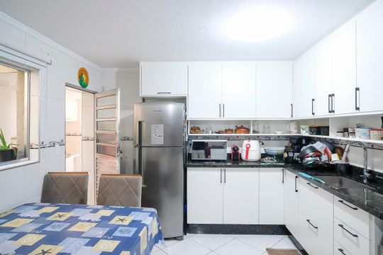 Cozinha de apartamento à venda com 2 quartos, 80m² em Nova Gerti, São Caetano do Sul