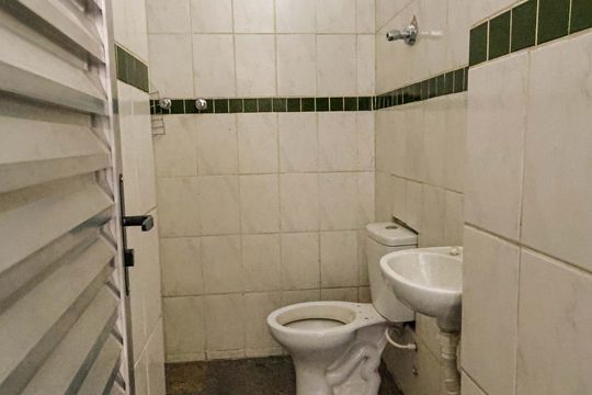 Banheiro de apartamento para alugar com 2 quartos, 45m² em Lagoinha, Belo Horizonte