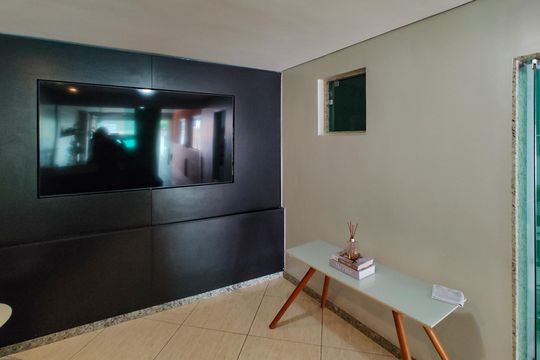 Casa para alugar com 5 quartos, 190m² em Jardim dos Comerciários, Belo Horizonte