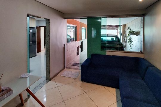 Casa para alugar com 5 quartos, 190m² em Jardim dos Comerciários, Belo Horizonte