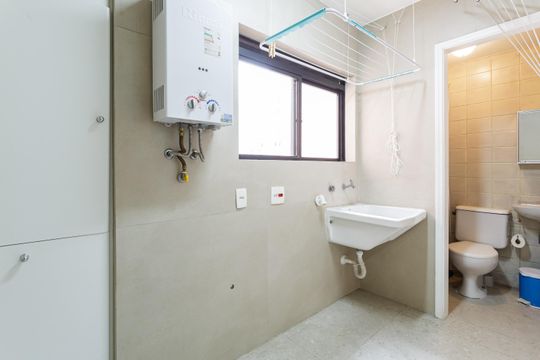 Área de Serviço de apartamento para alugar com 3 quartos, 97m² em Indianópolis, São Paulo
