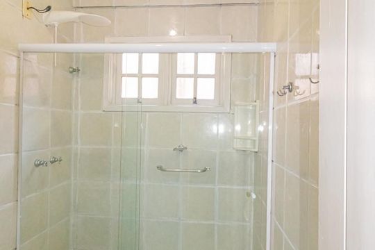 Banheiro de apartamento para alugar com 3 quartos, 170m² em Niterói, Canoas