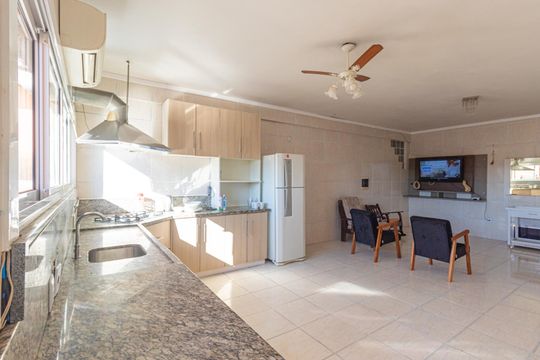 Apartamento para alugar com 3 quartos, 170m² em Niterói, Canoas