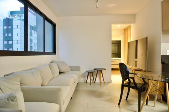 Sala  de apartamento para alugar com 2 quartos, 65m² em Lourdes, Belo Horizonte
