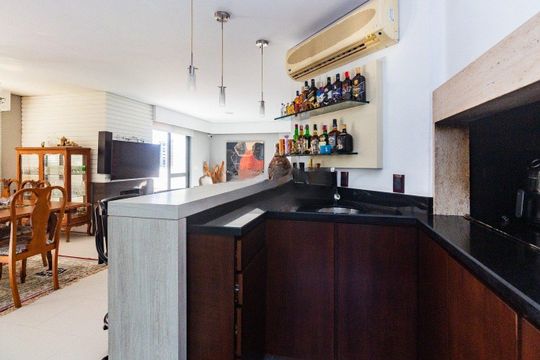Sala de apartamento para alugar com 3 quartos, 251m² em Petrópolis, Porto Alegre