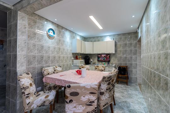Cozinha e Sala de Jantar de casa à venda com 3 quartos, 150m² em Vila Diva, São Paulo