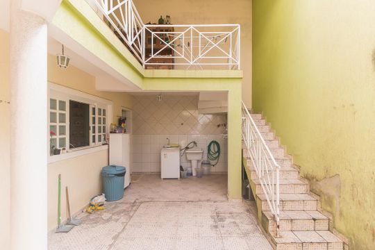 Área de Serviço de casa para alugar com 4 quartos, 240m² em Alto Ipiranga, Mogi das Cruzes