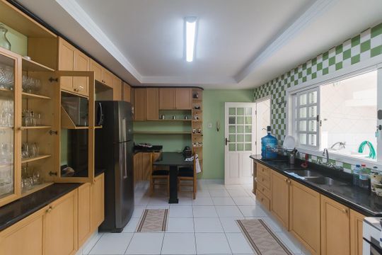 Cozinha de casa para alugar com 4 quartos, 240m² em Alto Ipiranga, Mogi das Cruzes