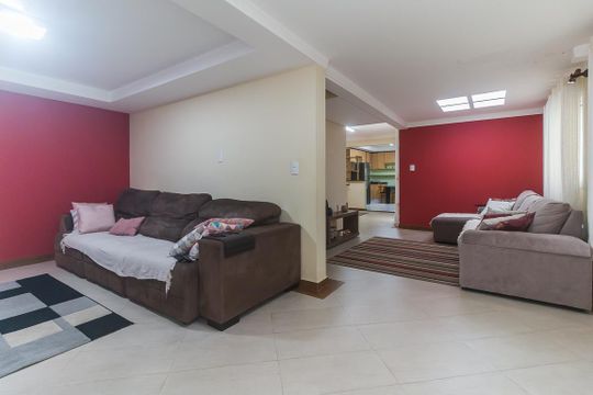 Casa para alugar com 4 quartos, 240m² em Alto Ipiranga, Mogi das Cruzes