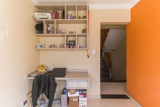 Escritório 1 de casa para alugar com 4 quartos, 240m² em Alto Ipiranga, Mogi das Cruzes