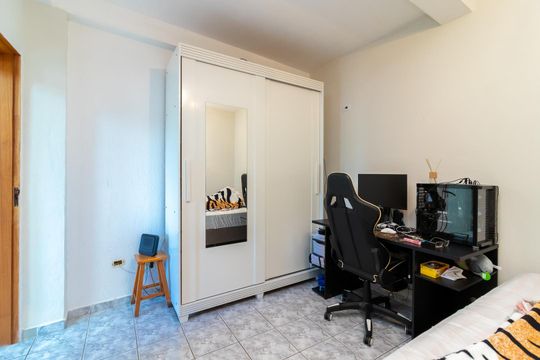 Quarto 2 de casa à venda com 2 quartos, 420m² em Vila Diva, São Paulo