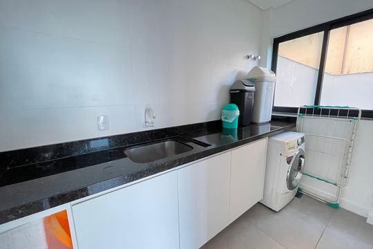 Área de Serviço de casa de condomínio para alugar com 5 quartos, 259m² em Trindade, Florianópolis