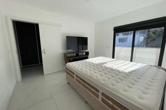 Quarto de casa de condomínio para alugar com 5 quartos, 259m² em Trindade, Florianópolis