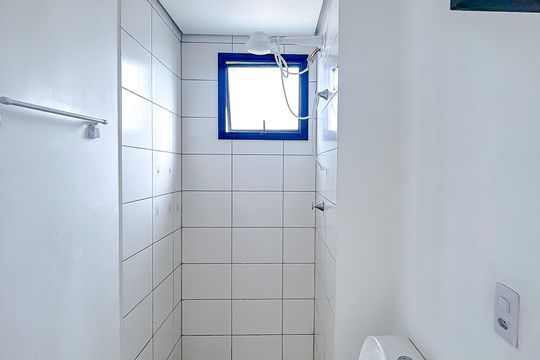 Banheiro de apartamento à venda com 1 quarto, 26m² em Vila Granada, São Paulo
