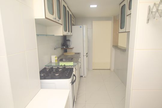 Cozinha de apartamento para alugar com 3 quartos, 100m² em Pituaçu, Salvador