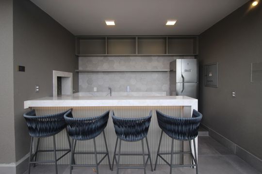Área comum - Churrasqueira de kitnet/studio para alugar com 1 quarto, 27m² em Passo D’areia, Porto Alegre