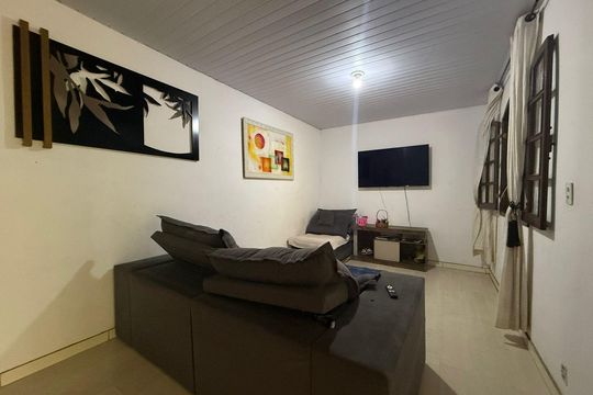 Casa à venda com 3 quartos, 360m² em Industrial, Contagem