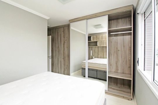 Quarto 1 de apartamento para alugar com 2 quartos, 72m² em Santana, Porto Alegre