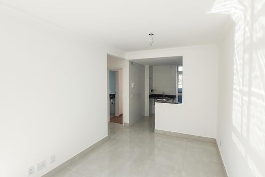 Sala de apartamento à venda com 2 quartos, 90m² em Santa Rosa, Belo Horizonte