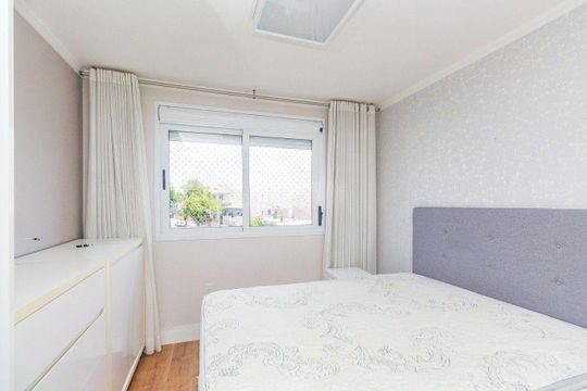 Quarto 1 de apartamento para alugar com 2 quartos, 71m² em Cristo Redentor, Porto Alegre