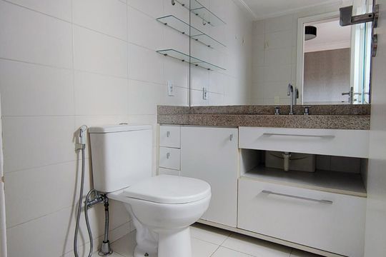Apartamento para alugar com 3 quartos, 141m² em Vila Gumercindo, São Paulo