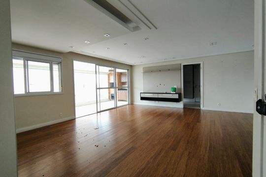 Apartamento para alugar com 3 quartos, 141m² em Vila Gumercindo, São Paulo