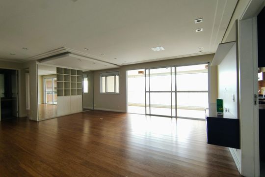 Apartamento para alugar com 3 quartos, 141m² em Vila Gumercindo, São Paulo