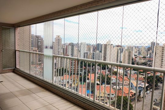 Apartamento para alugar com 3 quartos, 141m² em Vila Gumercindo, São Paulo