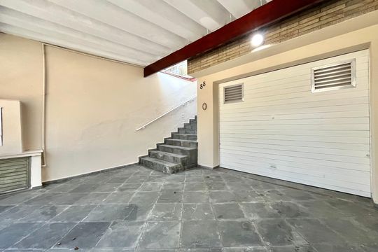 Garagem de casa à venda com 3 quartos, 134m² em Jabaquara, São Paulo