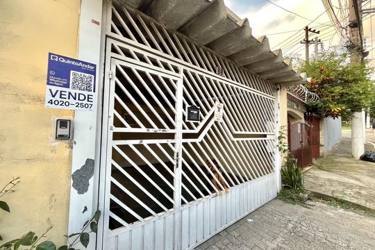 Fachada de casa à venda com 3 quartos, 134m² em Jabaquara, São Paulo